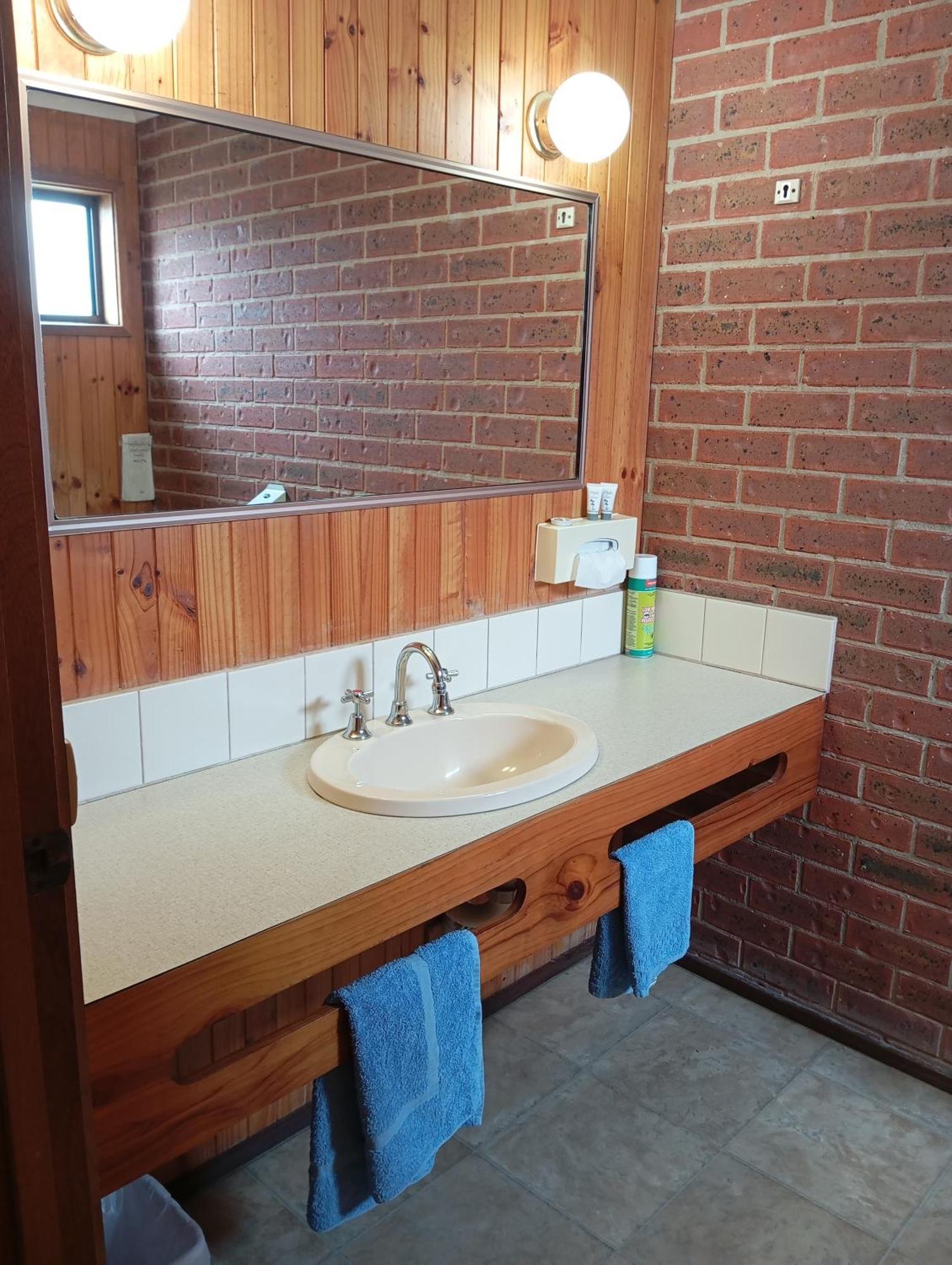 Orbost Country Road Motor Inn Экстерьер фото